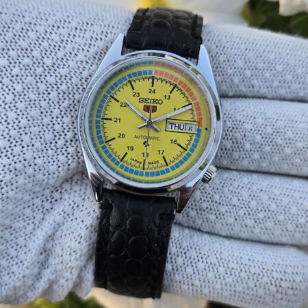 Seiko 5 Automatic Hand Winding Men’s Leather Strap Automatic Watch Day Date 21 Jewels Mod Wrist Watch