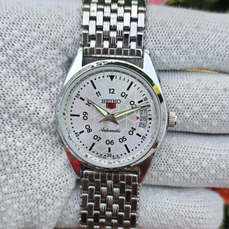 Seiko 5 Automatic Men Steel 17 Jewels Dated Silver Dial Mod Wrist Watch
