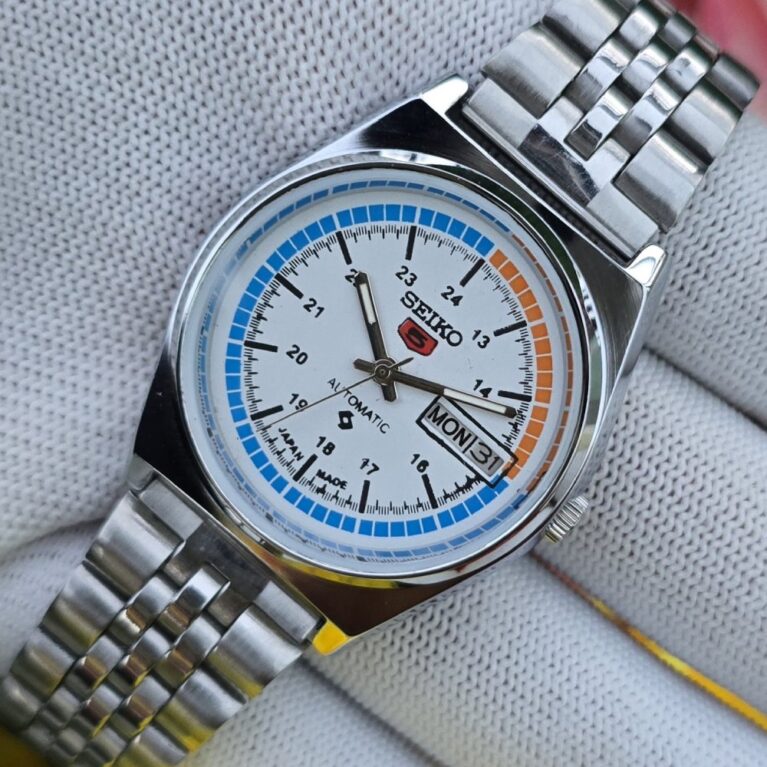 Seiko 5 Automatic Men steel back 17 Jewels vintage japanese Refurbished Mod Wrist watch champagne White dial