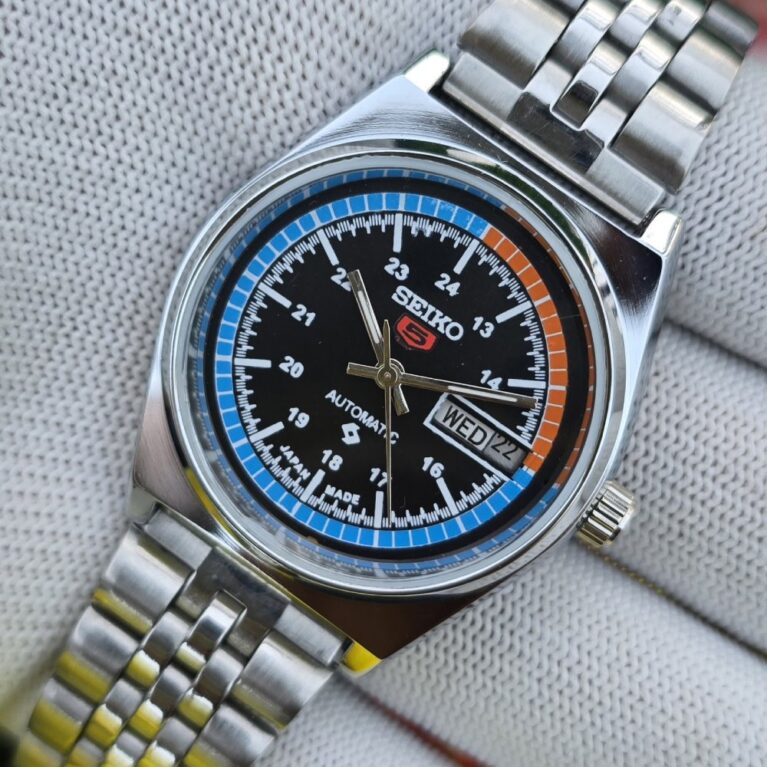 Seiko 5 Automatic Men steel back 17 Jewels vintage japanese Refurbished Mod Wrist watch champagne Black dial
