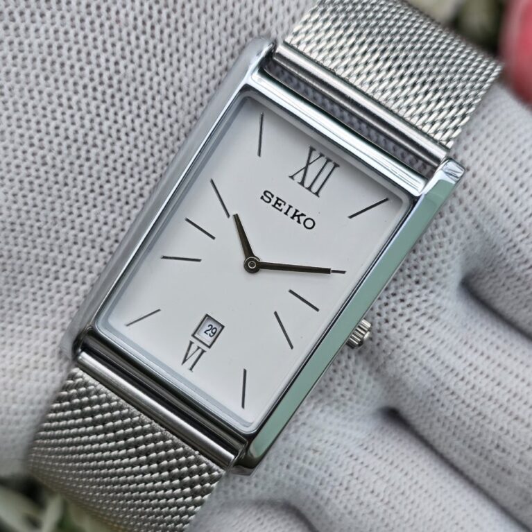 Seiko Tank Quartz Men's Silver tone Date-display Roman White dial Mod wrist watch
