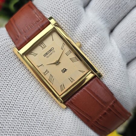 Seiko Tank Quartz Men's Gold tone sub-Second Roman champagne dial Mod wrist watch