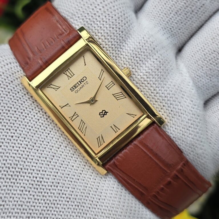 Seiko Tank Quartz Men's Gold tone sub-Second Roman champagne dial Mod wrist watch