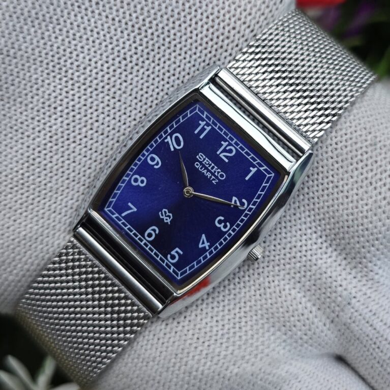 Seiko Tank Quartz Men's Silver tone sub-Second Roman Blue dial Mod wrist watch