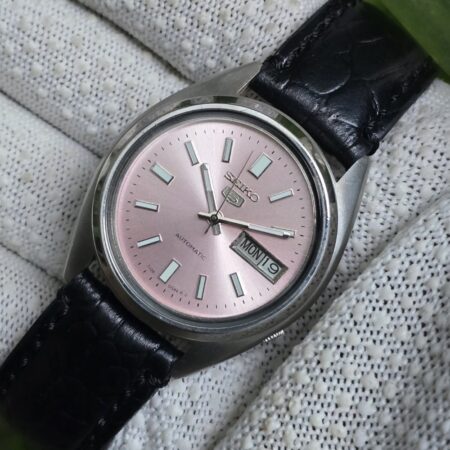 Seiko 5 Automatic Men's steel back 17 Jewels vintage japanese Refurbished Mod Wrist watch champagne pink dial skeleton back