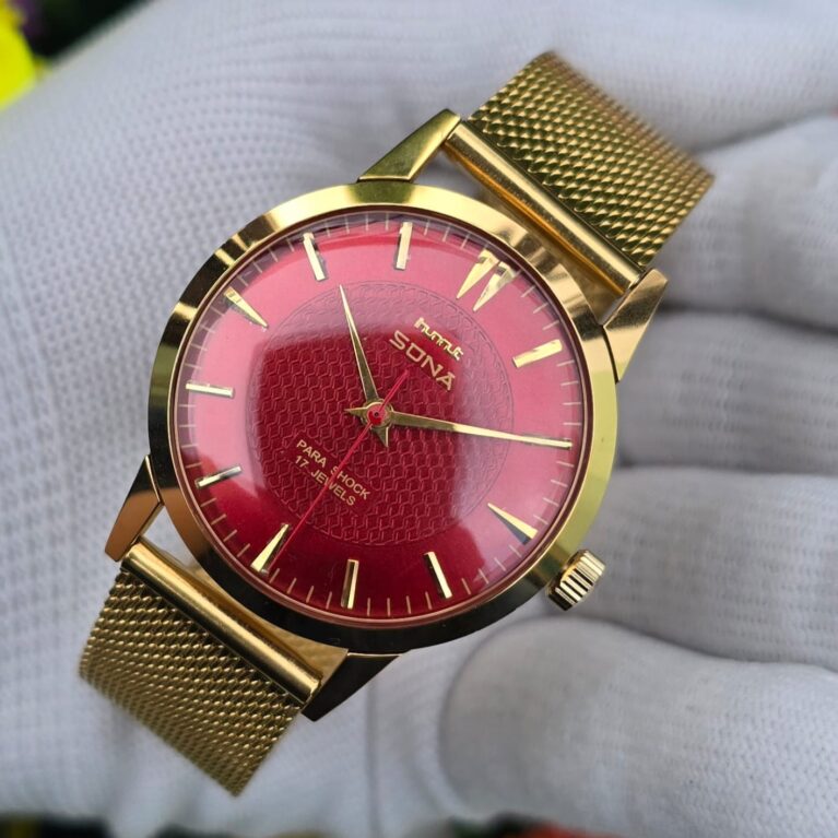 HMT Sona Slim Deep Red Dial Hand Winding 17 Jewels Men's Mod Wrist Watch