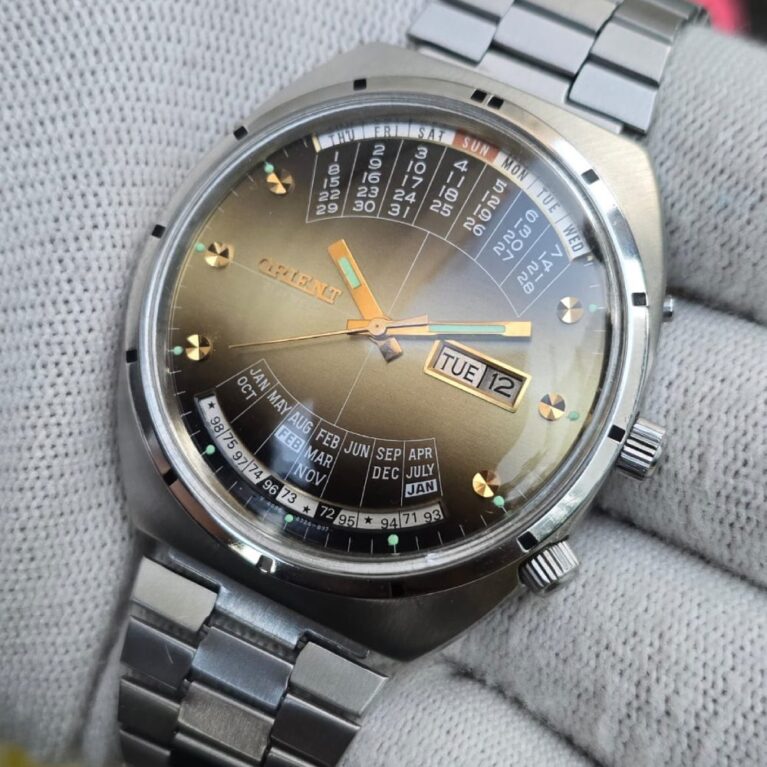 Vintage Orient Multi-Year Calendar Automatic Men's Steel 21 jewels Original japanese wrsit watch jumbo size