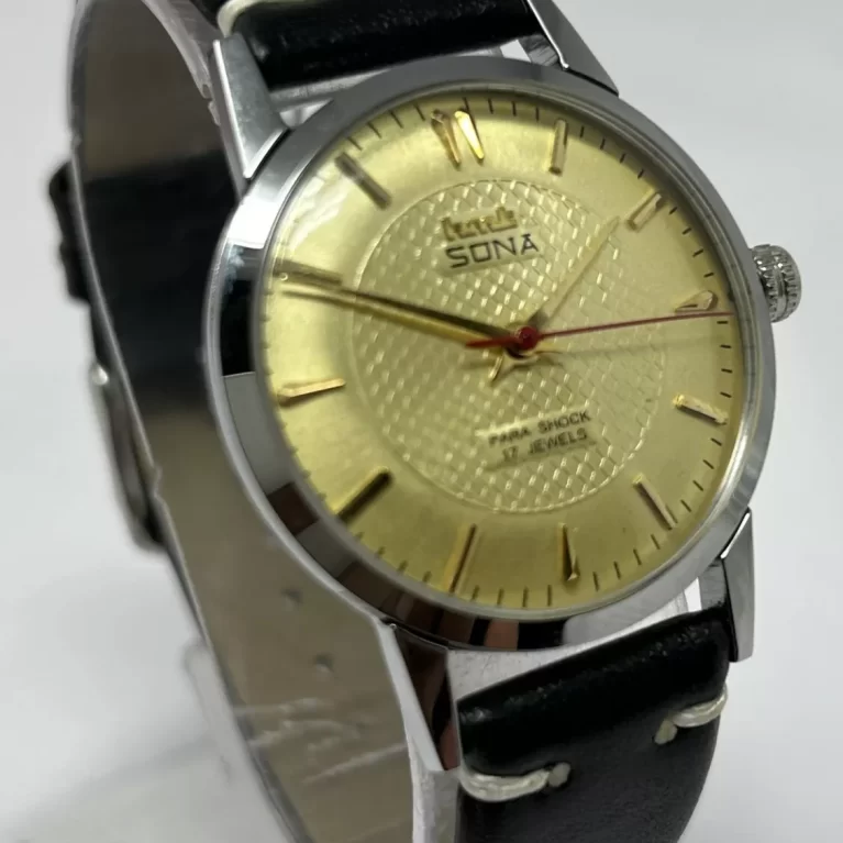 HMT Sona Slim Golden Dial Hand Winding 17 Jewels Men's Wrist Watch